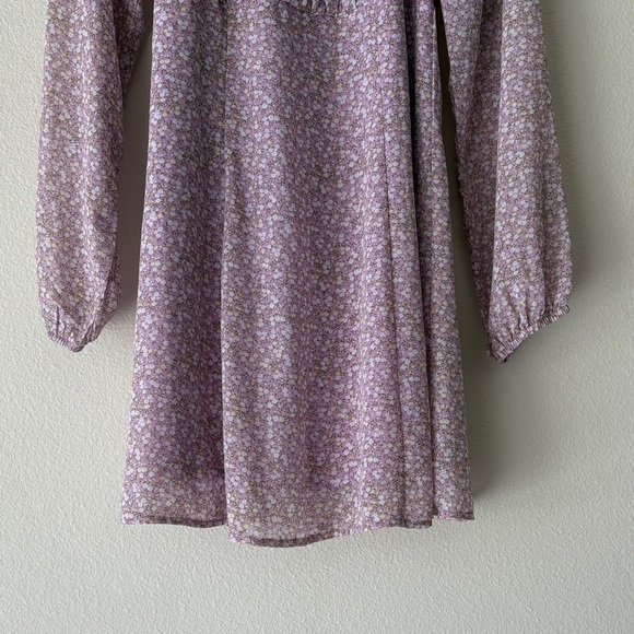 Long sleeve skater dress in purple with white and yellow floral design - Picture 4 of 7